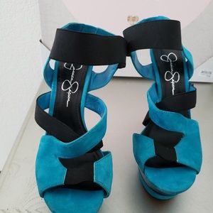 Be bold in these Beautiful heels!!